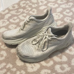 Hoka Clifton 8 - All white